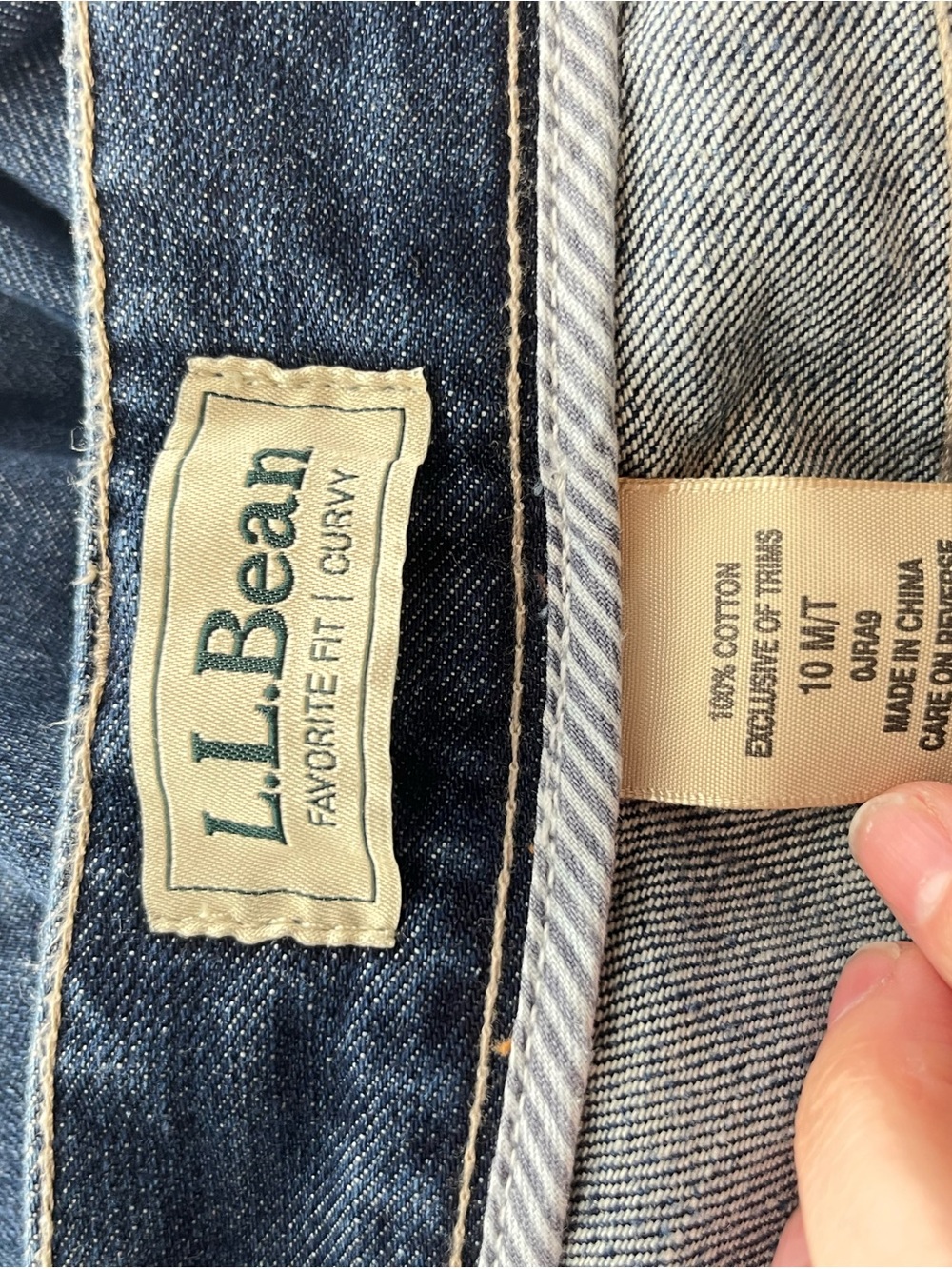 L.L.Bean Favorite Fit Curvy Wide Leg Jeans Woman 10 Long 34” Inseam Medium Wash - Picture 4 of 8